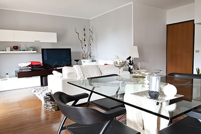 Custom Glass Furniture to Modernize Your House