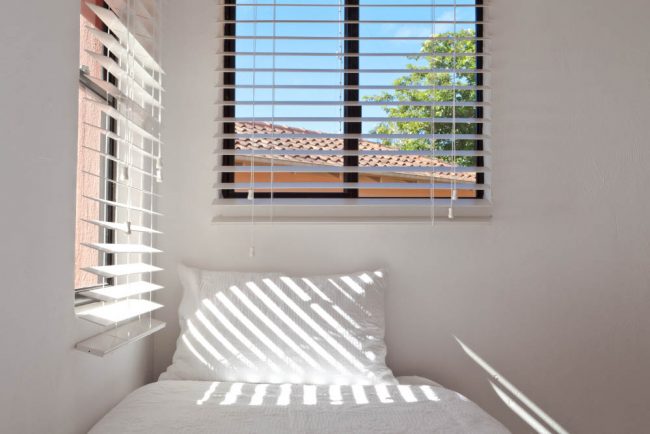 Keeping Windows Sliding Smoothly | Victorville Vern's Glass