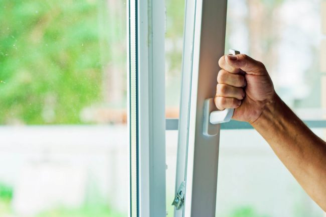 What to Do When a Window Breaks | Victorville Vern's Glass Contractors